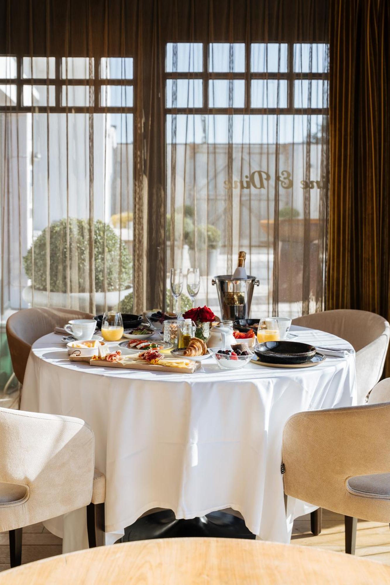 Boutique Hotel Azur เดอฮาน ภายนอก รูปภาพ